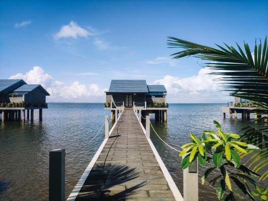Water Pool Villa – Modern Style with Free 8-Hour Transportation