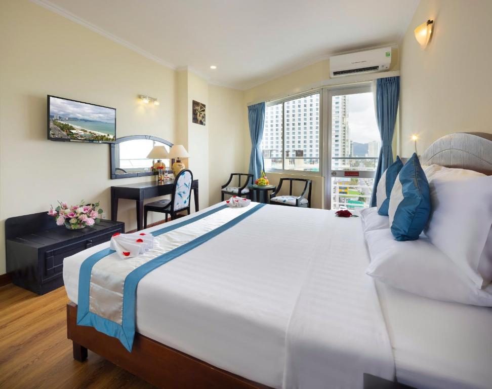Phòng Deluxe Giường Đôi Nhìn Ra Biển
