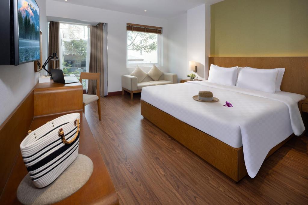 City Aura Room