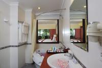 President Suite Garden View