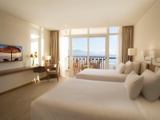 Premium Deluxe Double Room with Balcony – Ocean View