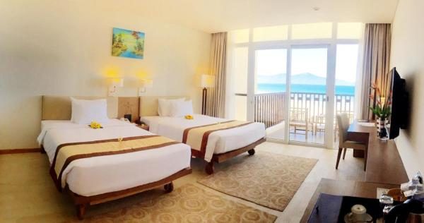 Premium Deluxe Twin Room with Balcony – Ocean View