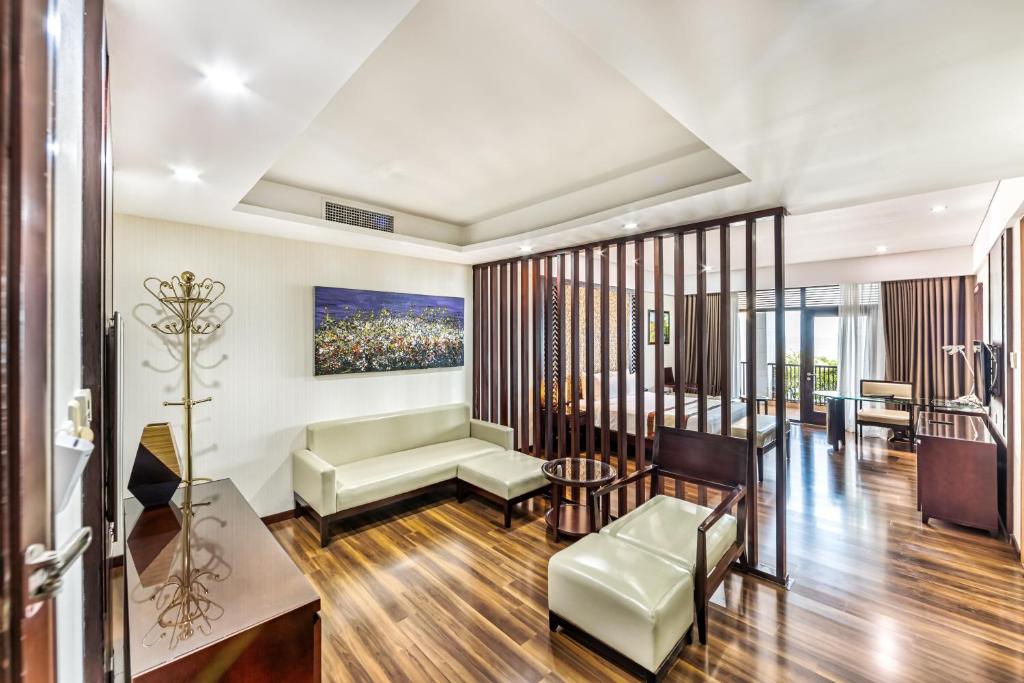 Suite có Ban công và Nhìn ra Biển