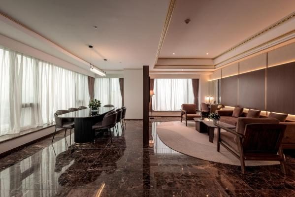 Plaza Suite
