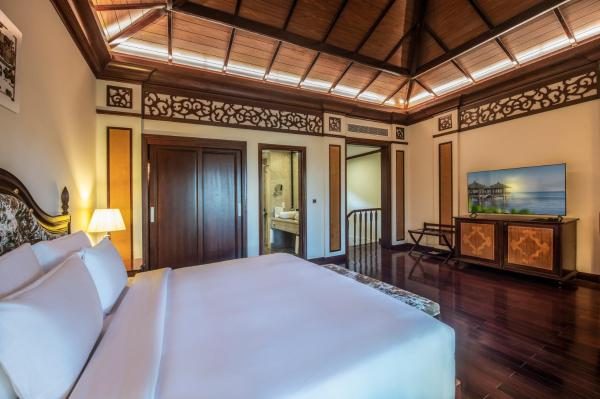 Biệt Thự 2 Tầng Có Giường Cỡ King – Hồ Bơi Riêng – Vé Vào Công Viên Giải Trí VinWonders