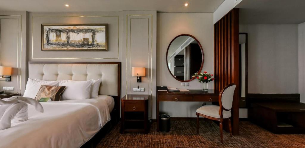 Suite Oceanfront – Wine, Sauna & VIP Perks