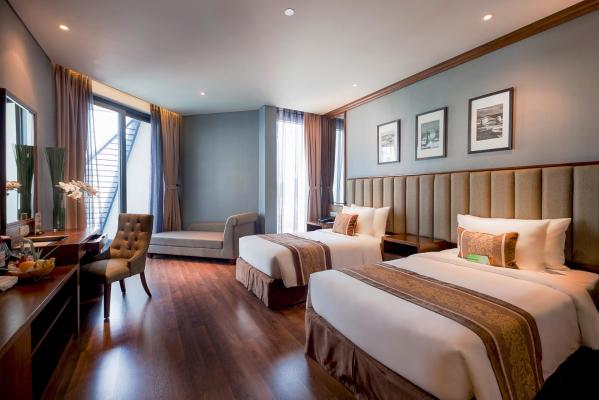 Deluxe Room with Partial Sea View – Sauna access & Stay More, Pay Less