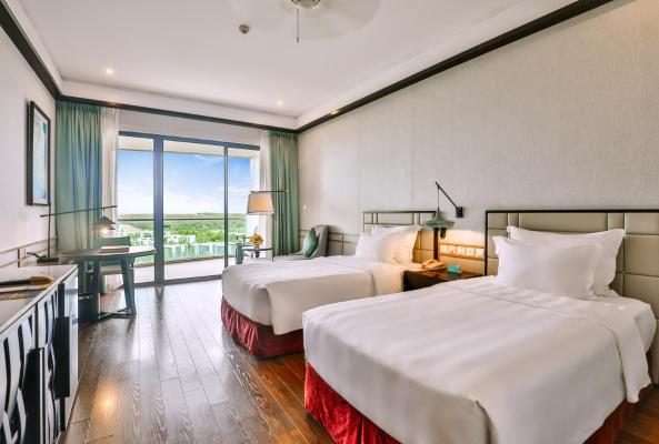 Phòng Deluxe 2 Giường Đơn có Ban công và Tầm nhìn ra Vườn