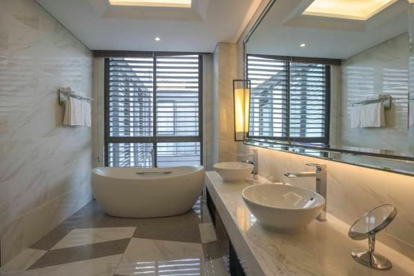 Biệt Thự 3 Phòng Ngủ Có Hồ Bơi Riêng Kèm Vé Vào VinWonders