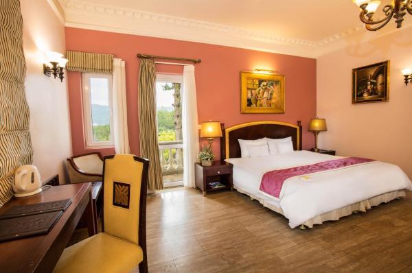Biệt Thự Deluxe Giường Đôi/2 Giường Đơn Nhìn Ra Đồi Thông Và Vườn