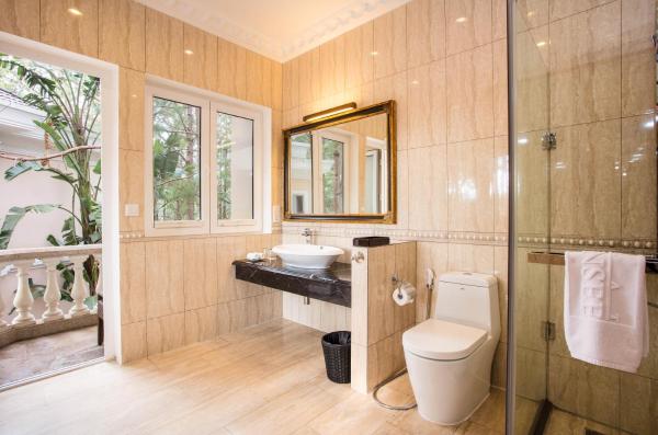 Biệt Thự Deluxe Giường Đôi/2 Giường Đơn Nhìn Ra Đồi Thông Và Vườn
