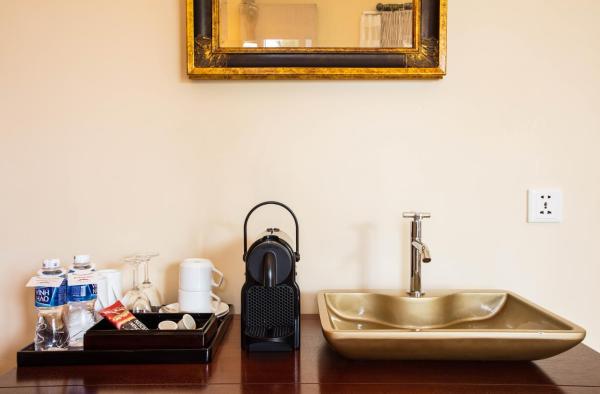 Suite Junior Nhìn Ra Hồ Nước
