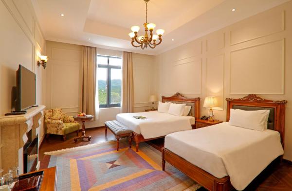 LAROSE Double or Twin Room