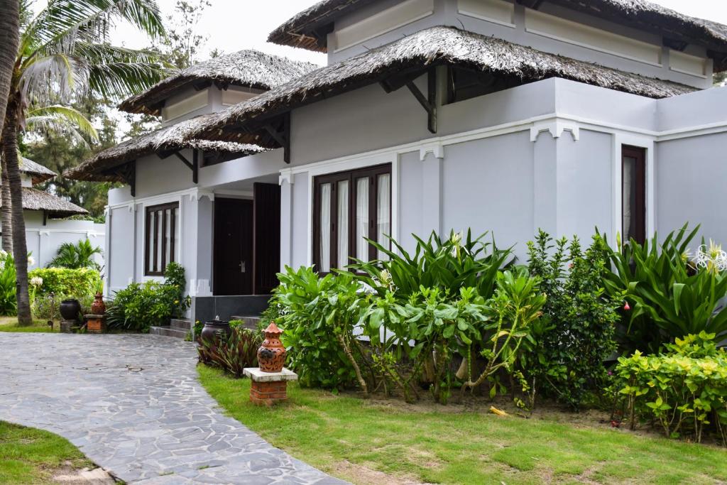 Bungalow Có Sân Hiên – Nhìn Ra Vườn
