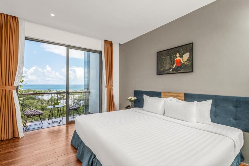 Deluxe King With Ocean View