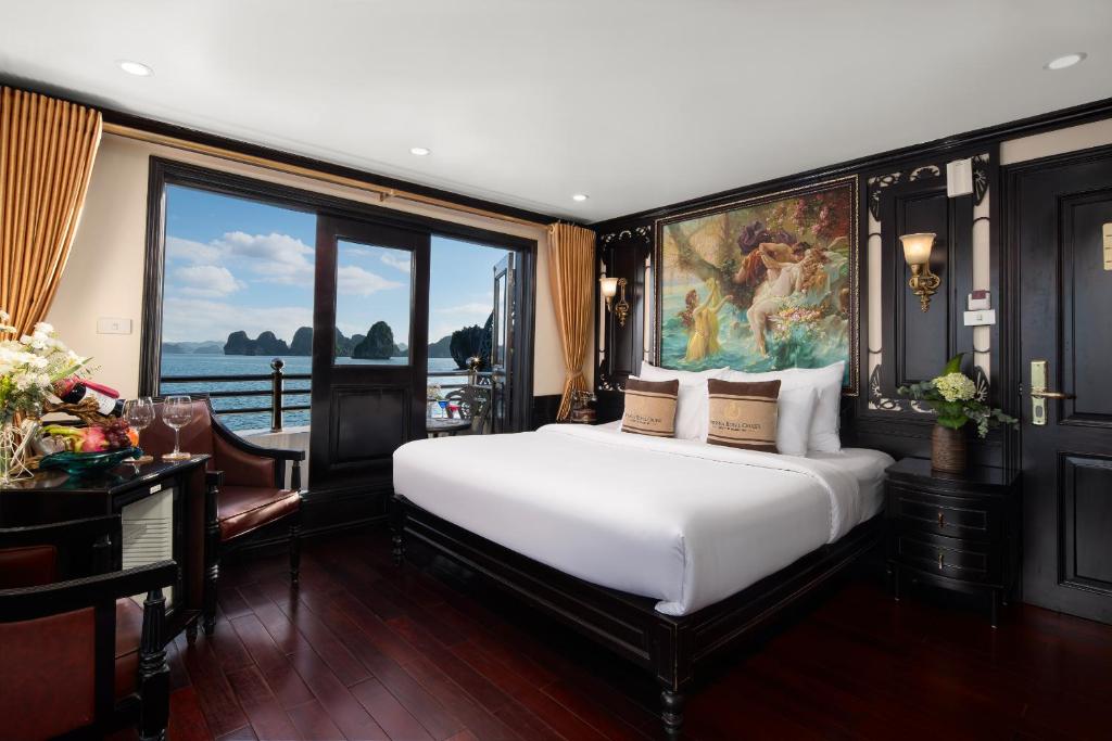 Suite Premium Giường Đôi Có Ban Công Riêng – 3 Ngày 2 Đêm