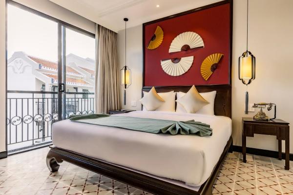 Phòng Deluxe Giường Đôi Nhìn Ra Hồ Bơi