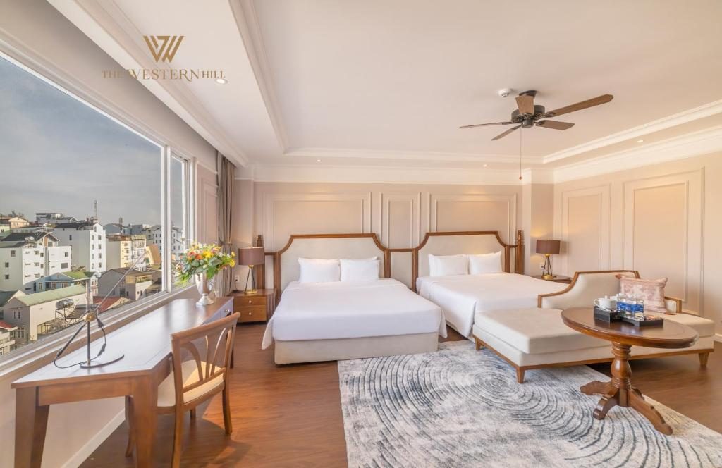 Suite Gia Đình