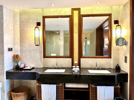 Suite có Ban công và Nhìn ra Biển
