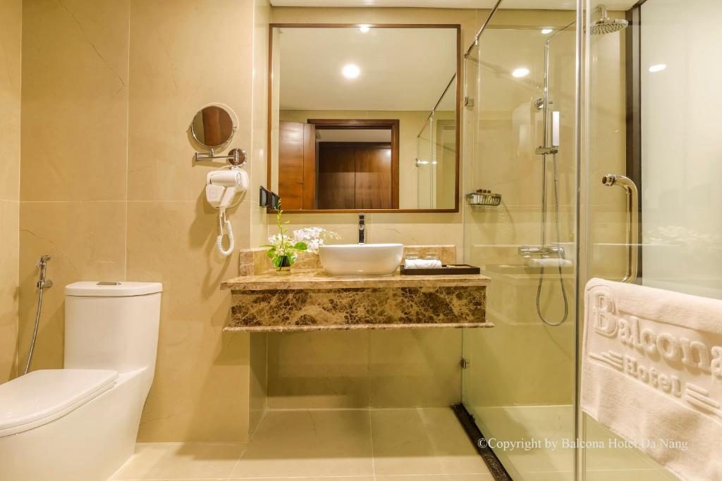 Phòng Deluxe Giường Đôi Với Ban Công Và Tầm Nhìn Ra Một Phía Biển
