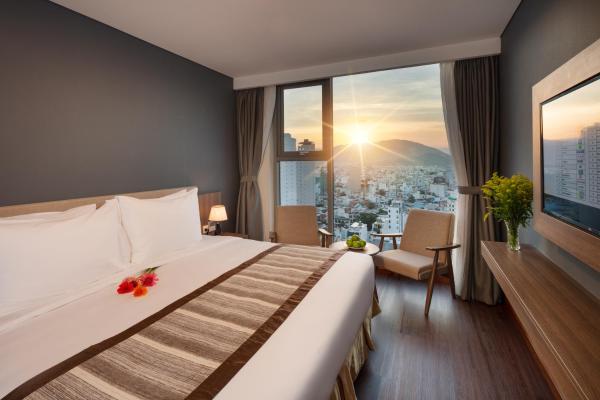 Phòng Deluxe Giường Đôi/2 Giường Đơn Nhìn Ra Thành Phố