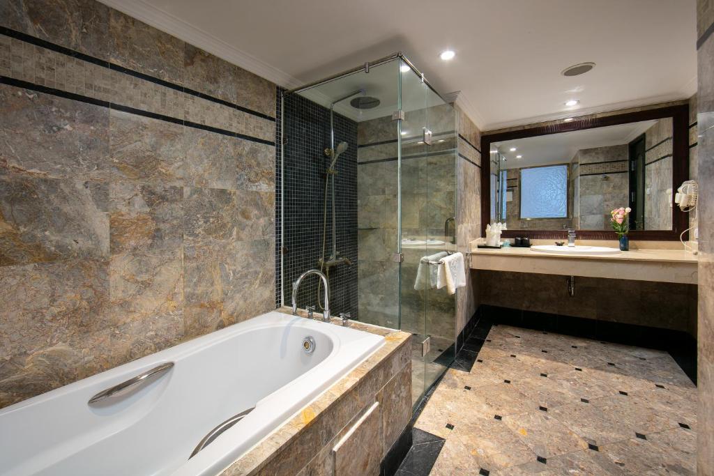 Suite Gia Đình Có Ban Công