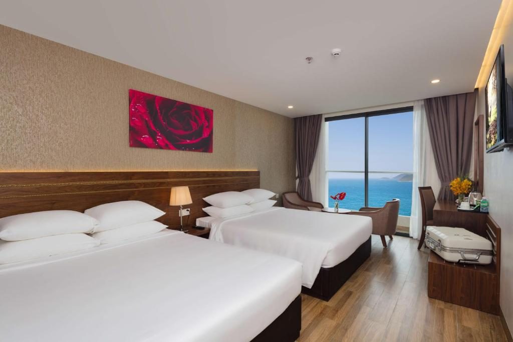 Phòng 3 Người Nhìn Ra Biển