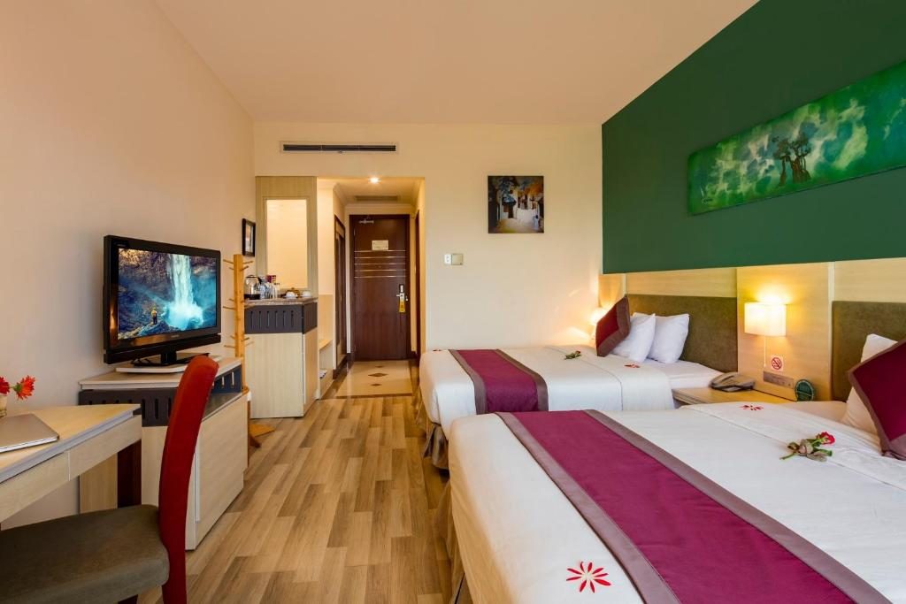Phòng Deluxe 2 Giường Đơn Nhìn Ra Thành Phố