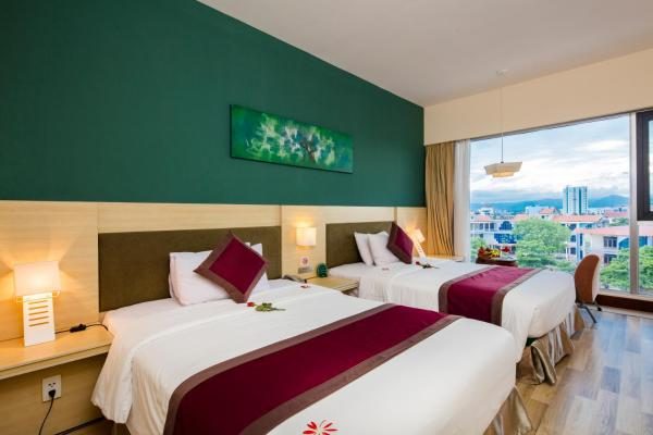 Phòng Deluxe 2 Giường Đơn Nhìn Ra Thành Phố