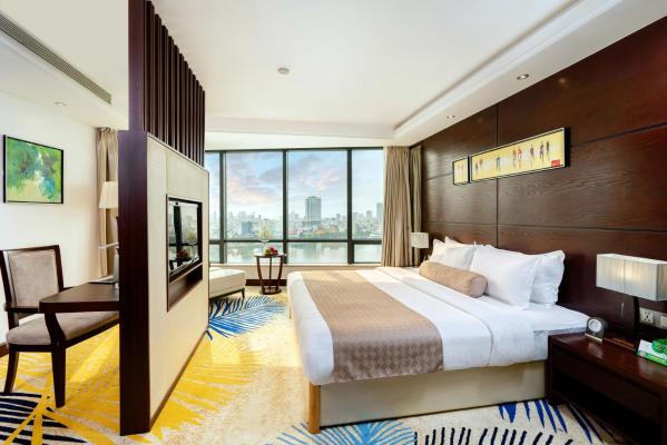 Grand Suite River View Double Room – One-way airport transfer & Afternoon Tea Included Once Per Stay