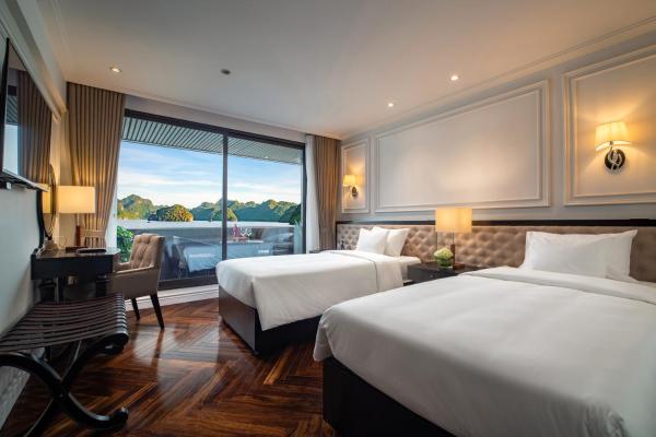 Suite Junior Có Ban Công Riêng – 2 Ngày 1 Đêm