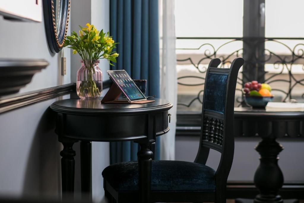 Suite Gia Đình