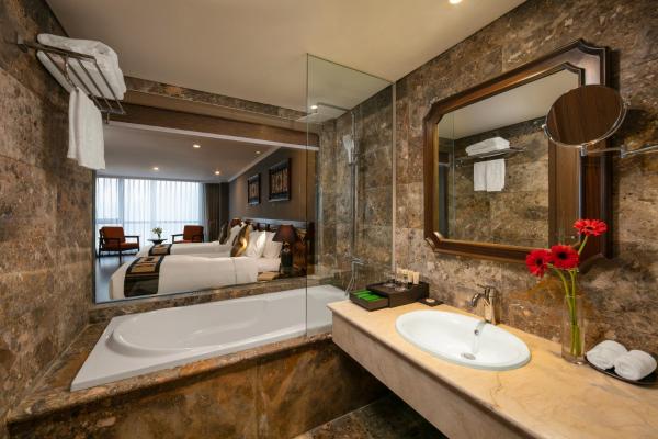 Phòng Deluxe Giường Đôi/2 Giường Đơn Nhìn Ra Núi