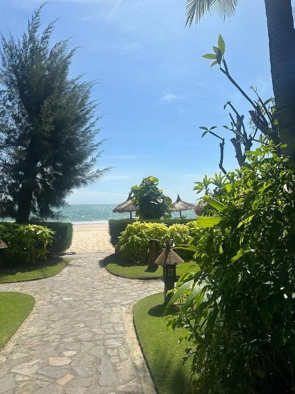 Biệt Thự – Trước Biển