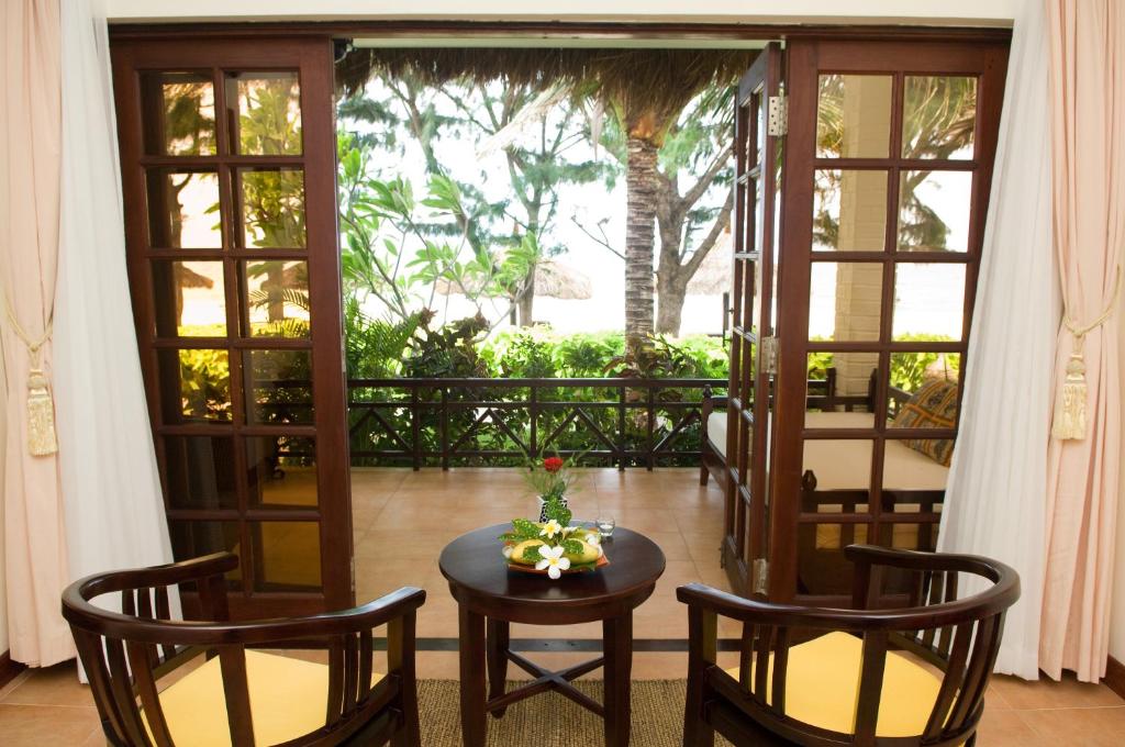 Biệt Thự – Trước Biển