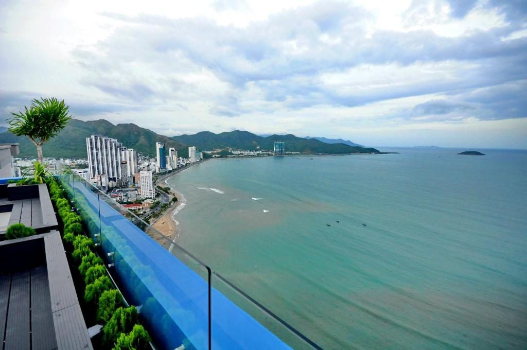Phòng Có Giường Cỡ King Với Ban Công