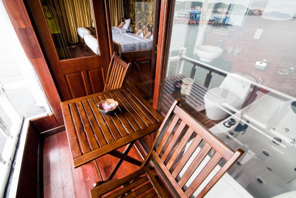 Suite Có Giường Cỡ King Và Bồn Tắm Spa