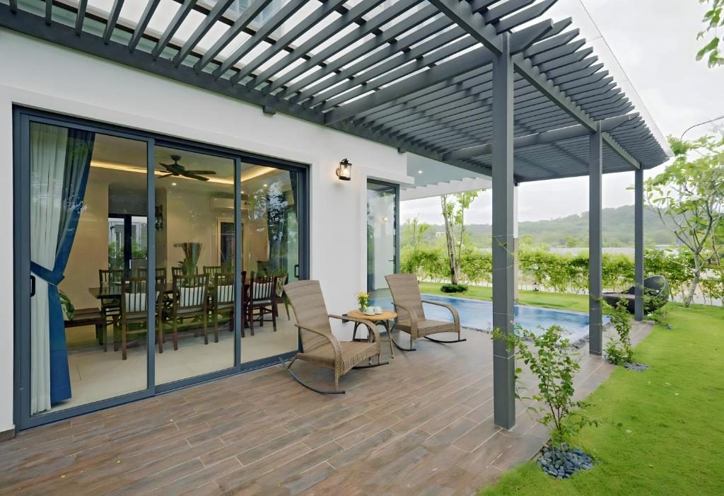 Biệt thự 4 Phòng ngủ Nhìn ra Khu vườn