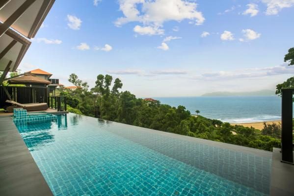 Three-bedroom Seaview Hillside Villa with Heated Pool