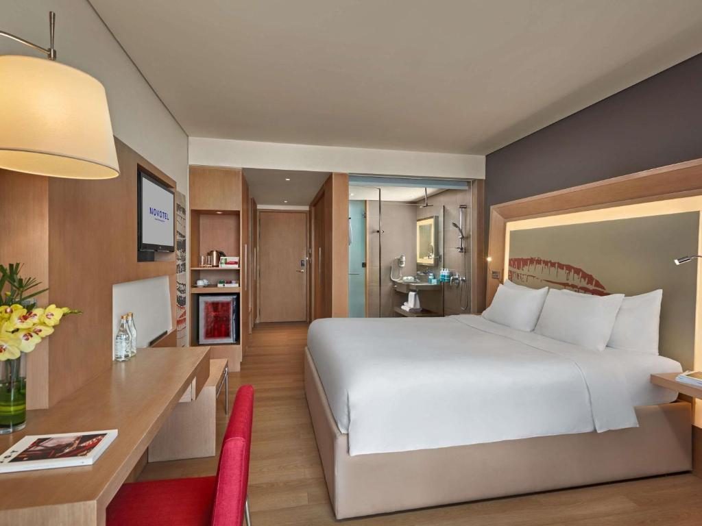 Superior River View King Room with Balcony