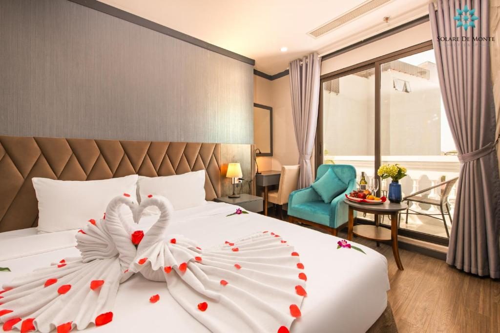 Honeymoon Suite – Balcony