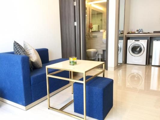 Suite có giường cỡ King với ban công