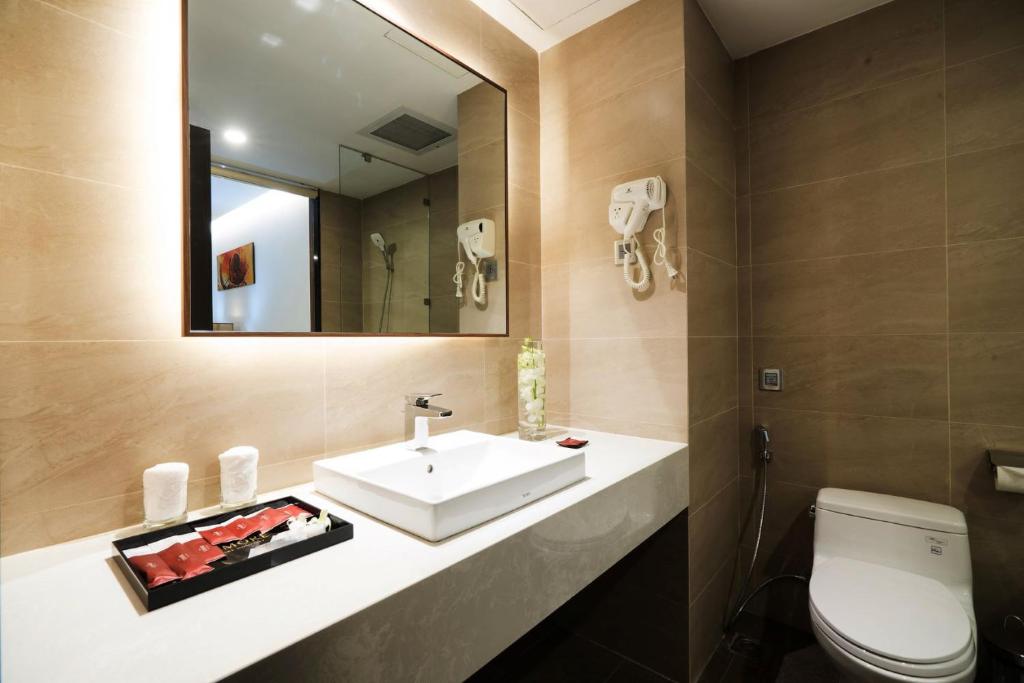 Phòng Premier Deluxe 2 Giường Đơn Nhìn Ra Một Phía Biển