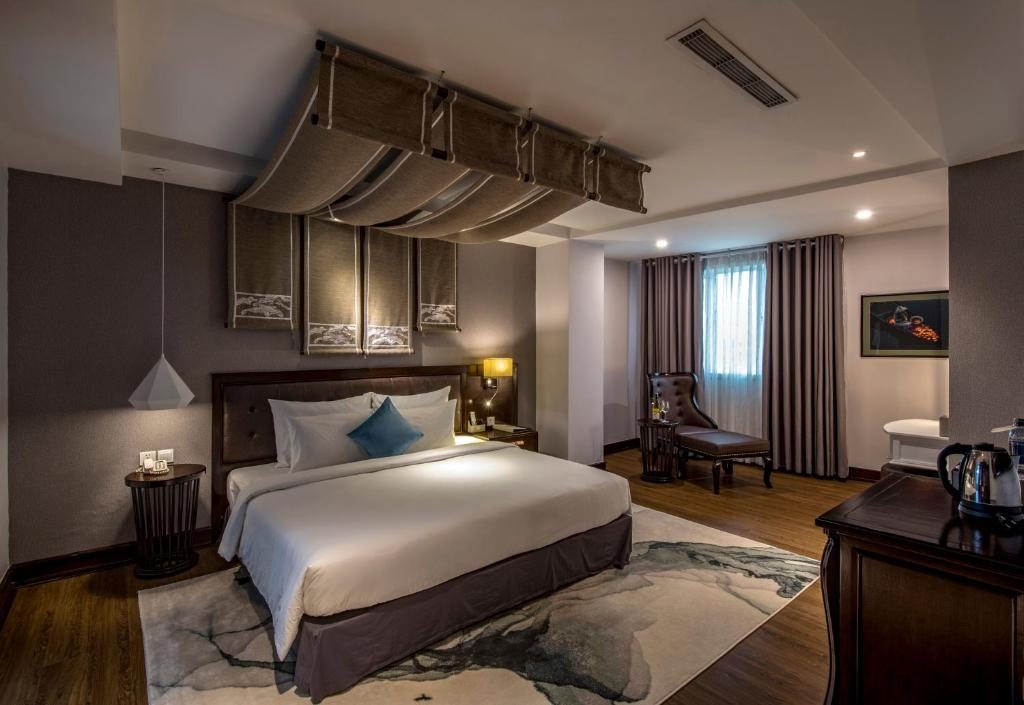 Odys Premium Double (Daily free Minibar & (1) time Afternoon Tea)