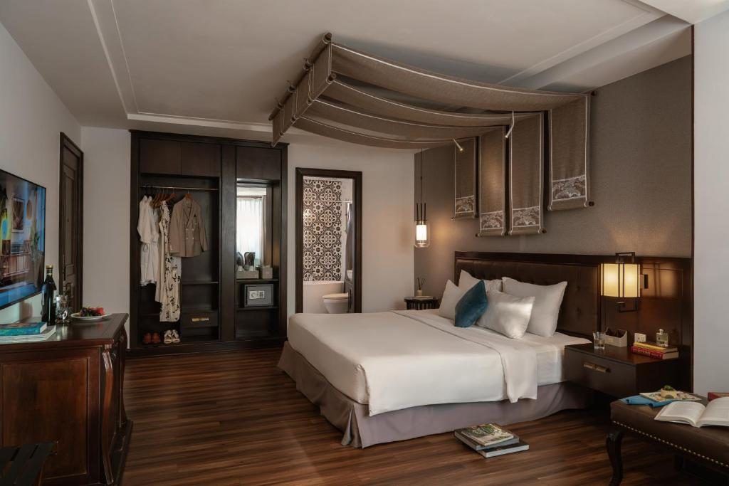 Odys Premium Double (Daily free Minibar & (1) time Afternoon Tea)