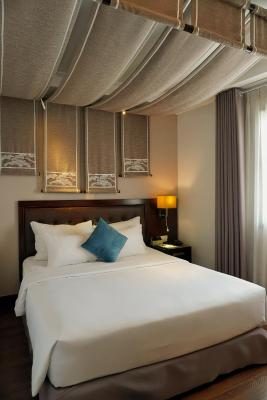 Junior Deluxe (Daily free Minibar & (1) time Afternoon Tea)