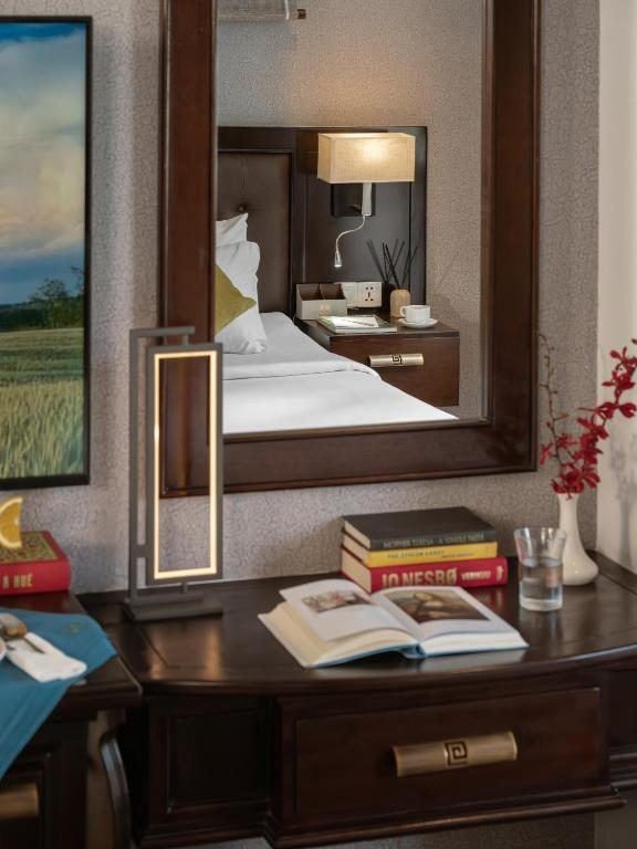 Connecting Room (Daily free Minibar & (1) time Afternoon Tea)