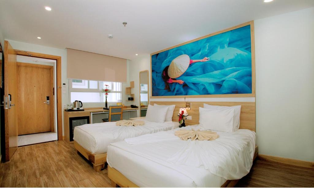 Phòng Deluxe (2 Người lớn + 1 Trẻ em)