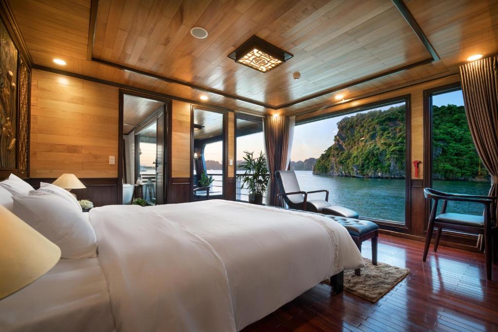 2nd Deck – Executive Suite Double/Twin with private terrace 2 days 1 night
