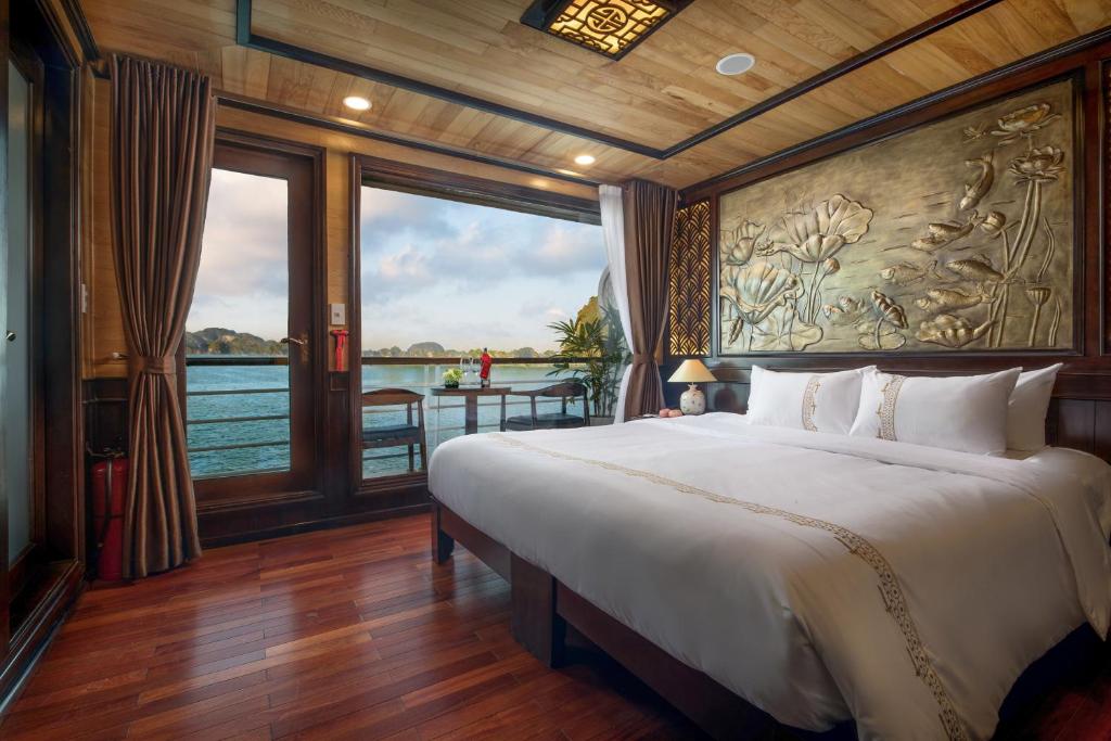 2nd Deck – Senior Suite Double/Twin with private balcony 2 days 1 night